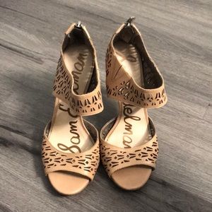 ⭐️ Nude high heels